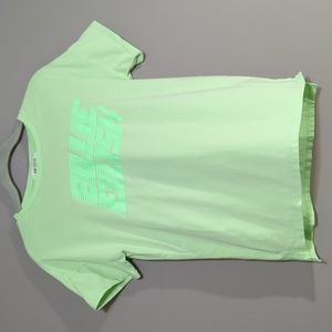 Billie Ellish Short Sleeve Tee H&M brand Green Adult Small/Medium